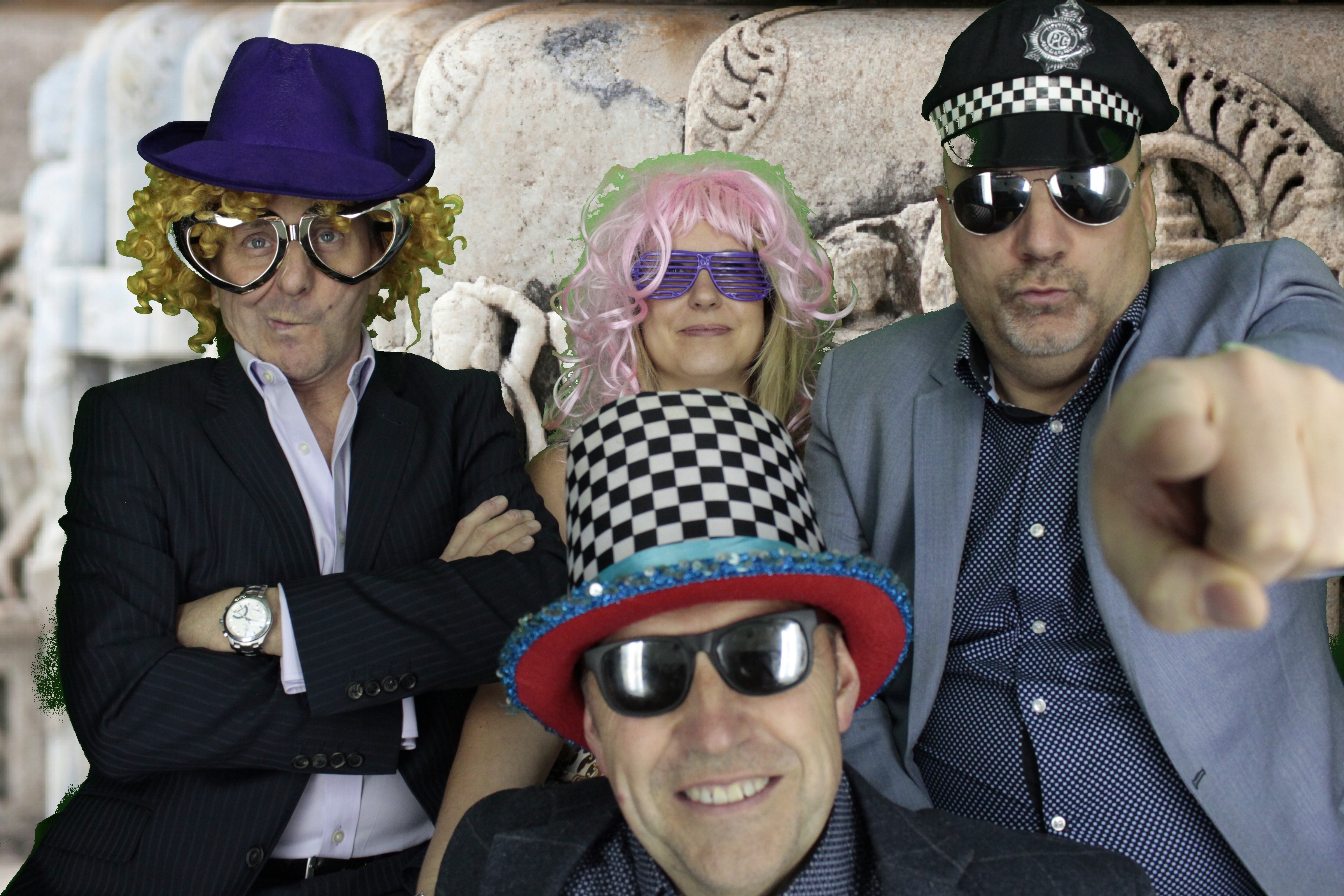 Mr & Mrs Brooks | View more photos from the event at gallery.myphotoboothexperience.co.uk/u/MyPhotoBoothExperienceLtd/Mr-Mrs-Brooks